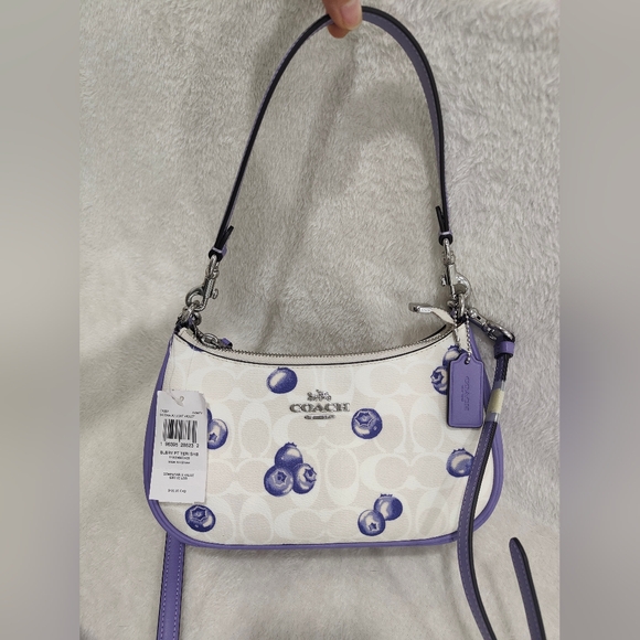 Teri Shoulder Bag In Signature Canvas With Blueberry Print - Picture 9 of 15